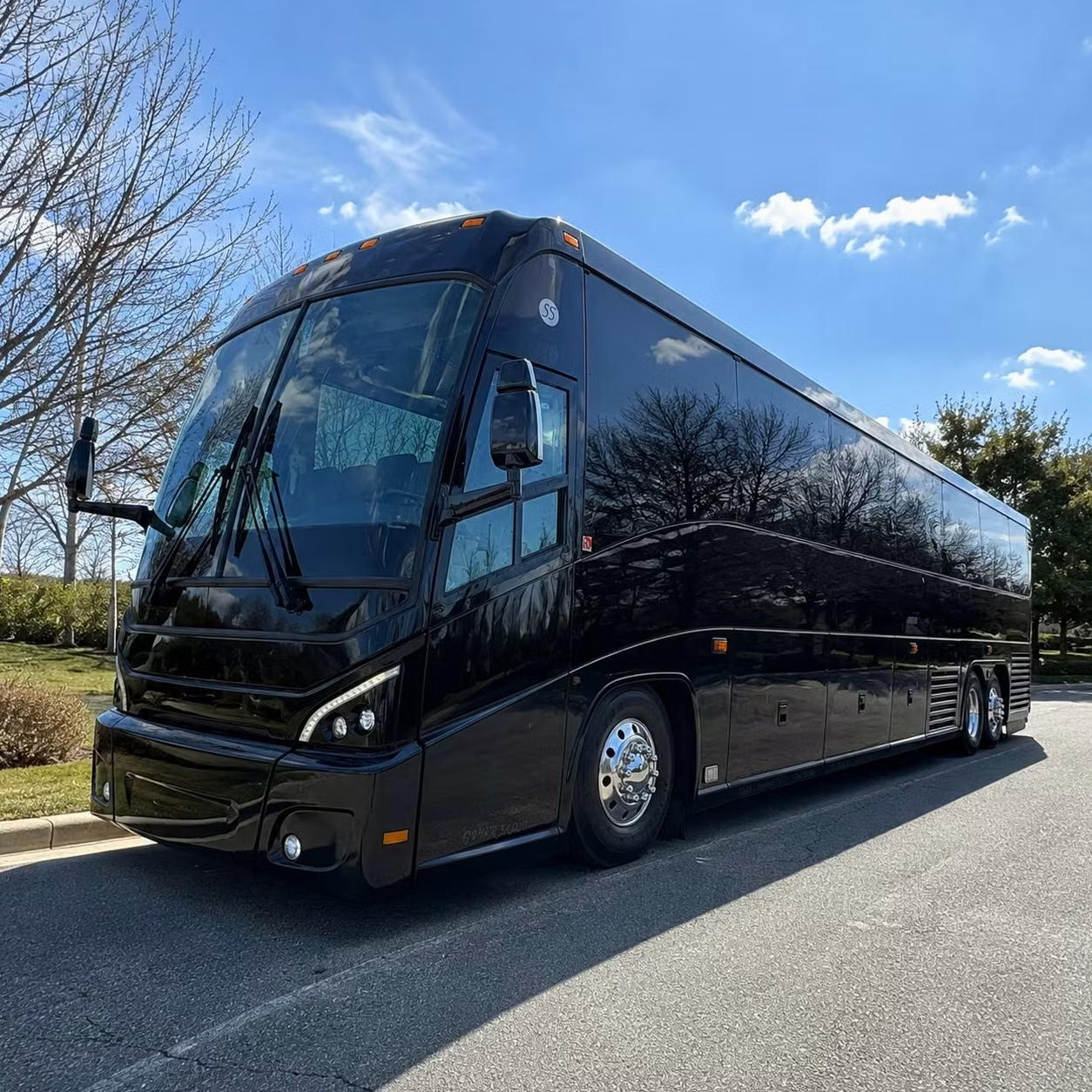 shuttle buses for riverside s healthcare logistics and university employers